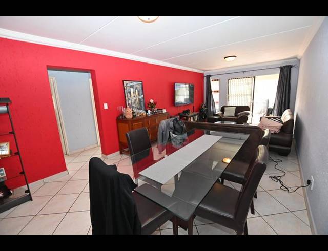 2 BEDROOM APARTMENT FOR SALE IN PAULSHOF